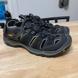 Keen Water shoes - size 9